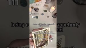 Leia mais sobre o artigo This Person is a joke, you can do so much better!  #tarot #tarotreading #shorts 💫