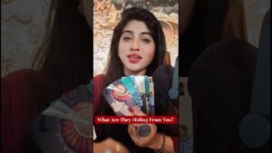 Leia mais sobre o artigo What are they hiding from you? #tarot #shorts