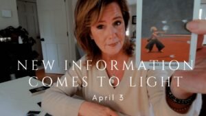 Leia mais sobre o artigo Your Daily Tarot Reading : Surprising NEW Information DELIVERED | Spiritual Path Guidance