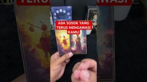 Leia mais sobre o artigo ADA SOSOK YANG TERUS MENGAWASI KAMU #tarot #tarotreading
