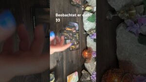 Leia mais sobre o artigo Beobachtet dich dein gegenüber und was bezweckt er damit? #liebe #orakelheute #tarot #tarotreading