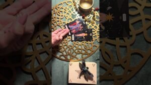 Leia mais sobre o artigo CO DO CIEBIE IDZIE W TYM TYGODNIU 😘 #shortsvideo #shortvideo #shortsviral #tarot #wróżba