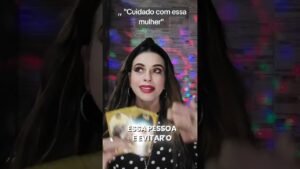 Leia mais sobre o artigo Cuidado com essa mulher 😱🤦🏻‍♀️ é #gratidão #tarot #baralho #universo