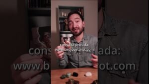 Leia mais sobre o artigo 𝗧𝗔𝗥𝗢𝗧 🔮  𝗛𝗔 𝗣𝗔𝗦𝗔𝗗𝗢 𝗧𝗜𝗘𝗠𝗣𝗢, 𝗣𝗘𝗥𝗢 𝗡𝗢 𝗧𝗘 𝗢𝗟𝗩𝗜𝗗𝗔 𝗡𝗜 𝗨𝗡 𝗦𝗢𝗟𝗢 𝗗𝗜́𝗔 ⏳❤️  #vidente #tarot #eeuu