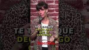 Leia mais sobre o artigo Lo que nos pasa a todas las tarotistas 😁 #humor #tarotista #tarot #viral #comedia #lecturacartas