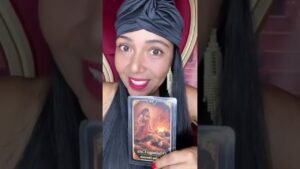 Leia mais sobre o artigo o segredo será revelado agora ❤️😱❤️Rainha manda dizer#tarot #axe #tarotonline #espiritualidade #amor