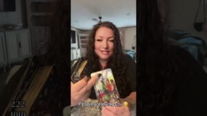 Leia mais sobre o artigo People are loving you 🤭 #tarot #tarotstoryteller #entertainment