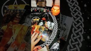 Leia mais sobre o artigo ТАЙНЫЙ ВРАГ #таро #онлайгадание #предсказание #shorts