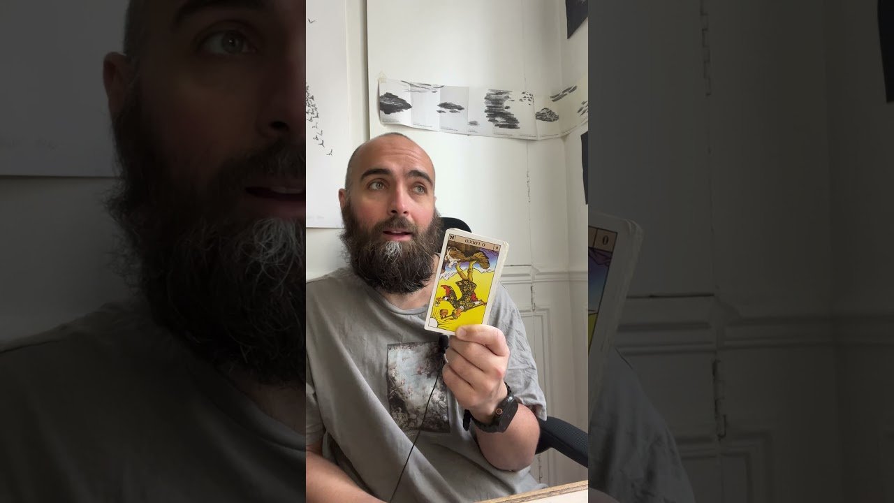 No momento, você está visualizando Ce moment exact où il réalise #tarot #oracleamour #taro