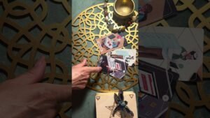 Leia mais sobre o artigo KTO JEST TOBĄ ZAUROCZONY😍 #shortsvideo  #shortsviral #shortvideo #tarot #wróżba #tarotreading