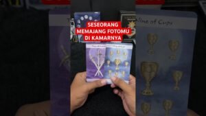 Leia mais sobre o artigo SESEORANG MEMAJANG FOTOMU DI KAMARNYA #tarot #tarotreading