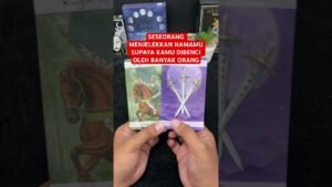 Leia mais sobre o artigo SESEORANG MENJELEKKAN NAMAMU SUPAYA KAMU DIBENCI OLEH BANYAK ORANG #tarot #tarotreading