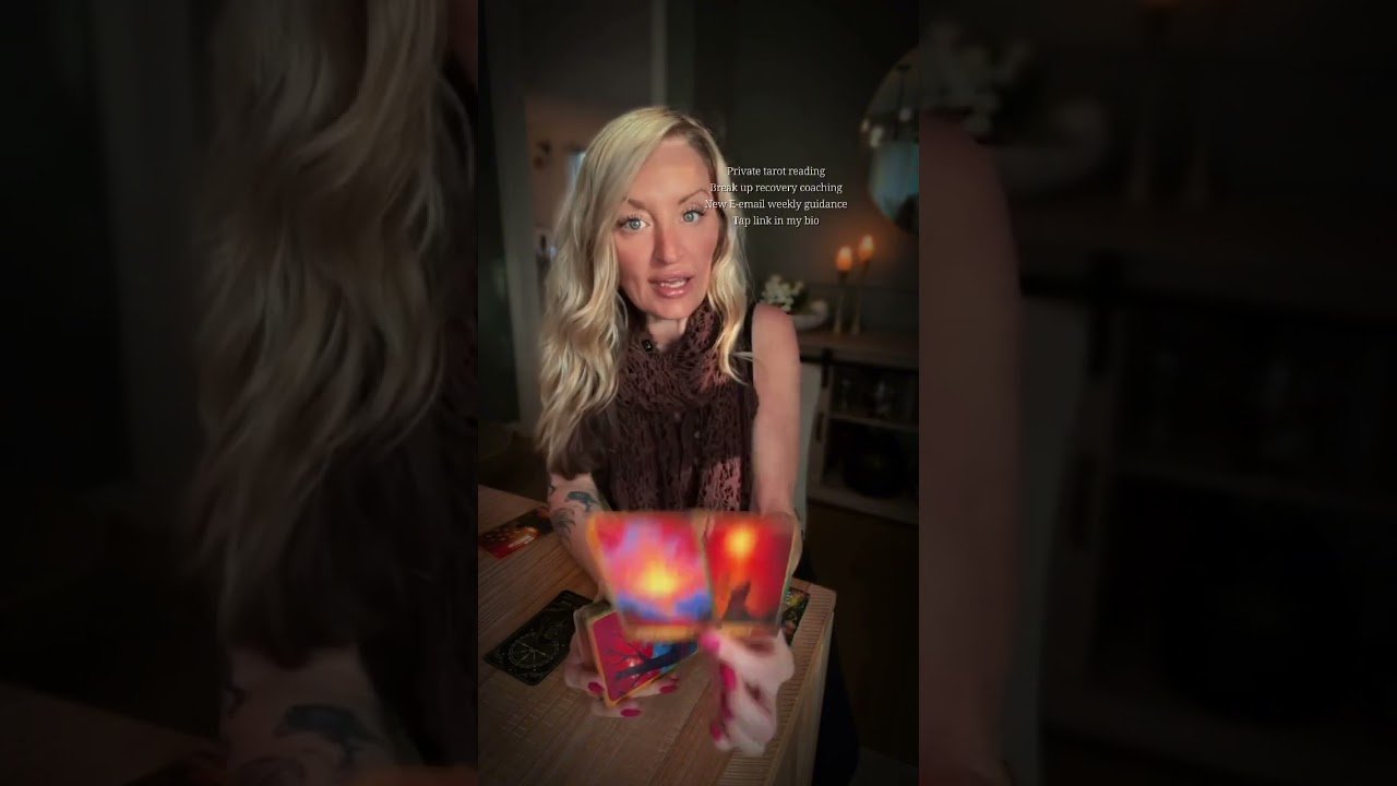 No momento, você está visualizando Someone is swallowing their pride.collective love tarot reading