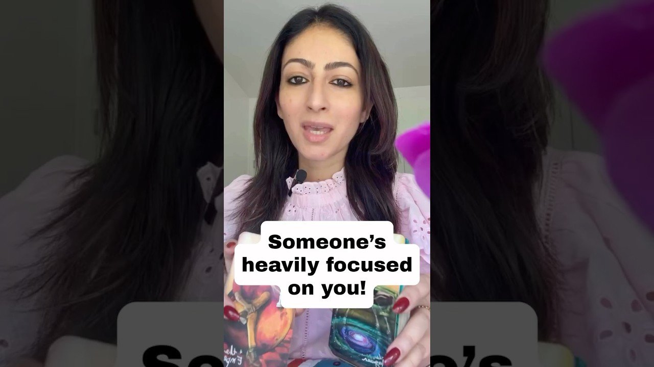 No momento, você está visualizando SOMEONE’S HEAVILY FOCUSED ON YOU❤️‍🔥 #tarotlovereading #tarot