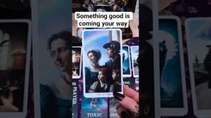 Leia mais sobre o artigo Something good is coming your way #tarot #tarotreading #cardoftheweek