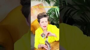 Leia mais sobre o artigo SPRICH DARÜBER  MIT NIEMANDEM , SONST…. #tarot #karma #love #light #deinsternenmedium