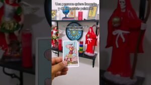 Leia mais sobre o artigo Una persona quiere llamarte y decirte estas palabras 🕯️🔮 #tarot #lecturacartas #horoscopo