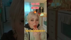Leia mais sobre o artigo YOU FEAR NOTHING #tarotreading #shorts #tarot