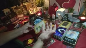 Leia mais sobre o artigo ❤️ Kalp Açılımı ❤️ Onun Kalbinde Siz? ❤ Gerçek Duyguları Tarot Açılımı