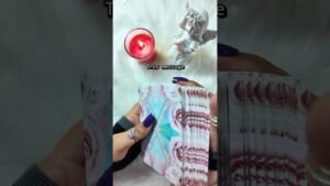 Leia mais sobre o artigo Don’t ignore this #tarot #thetarotvibes #shorts