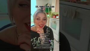 Leia mais sobre o artigo LOL, UR EX AIN’T SLICK  #tarot #tarotreading #shorts