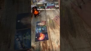 Leia mais sobre o artigo Mozna tohle ted potrebujes slyset? 💫 #vykladkaret #tarot #masnavic