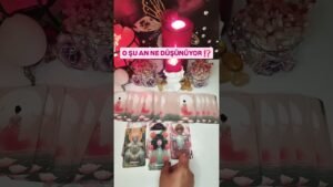 Leia mais sobre o artigo O ŞU AN NE DÜŞÜNÜYOR ⁉️💞 #tarot #aşktarotu