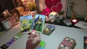 Leia mais sobre o artigo Ona Sorular Sordum🎯Tam Şu Anda Sizinle ilgili Ne durumda?❤💐TAROT AÇILIMI