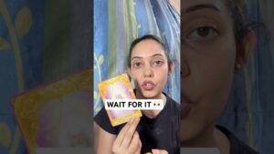 Leia mais sobre o artigo Something Is About To Be Revealed 😳 #tarot #shorts #tarotreading