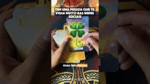 Leia mais sobre o artigo tem uma pessoa que te vigia muito nas redes sociais – Tarot de hoje #tarot