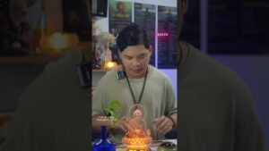 Leia mais sobre o artigo Hoàng Anh Tarot: Bạn rất đặc biệt, bạn là người được gia tiên chấm chọn