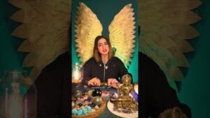 Leia mais sobre o artigo Is it time to let go? Your divine message 🧿 #tarot #love #divinemessage