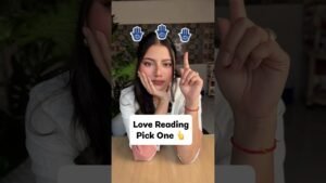 Leia mais sobre o artigo Pick one 🪬🪬🪬 #tarot #tarotreading #lovereading