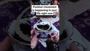 Leia mais sobre o artigo Positive movement is happening in your life right now #tarot #cardoftheweek #fortunetelling