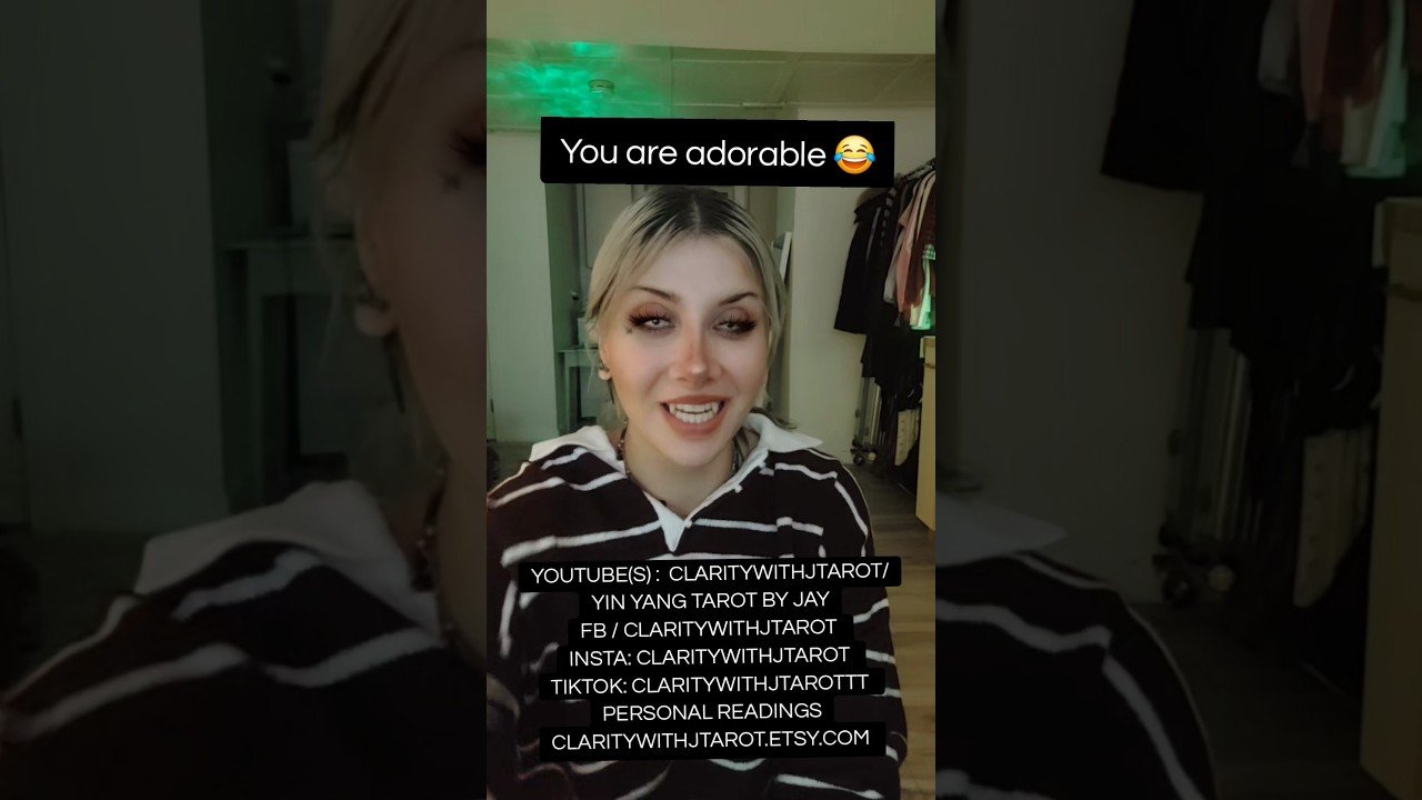No momento, você está visualizando U ARE ADORABLE 😂 #tarot #tarotreading #shorts