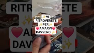 Leia mais sobre o artigo VI RITROVERETE Per Amarvi Davvero ❤️#shorts #tarocchi #tarot #goldunicornart