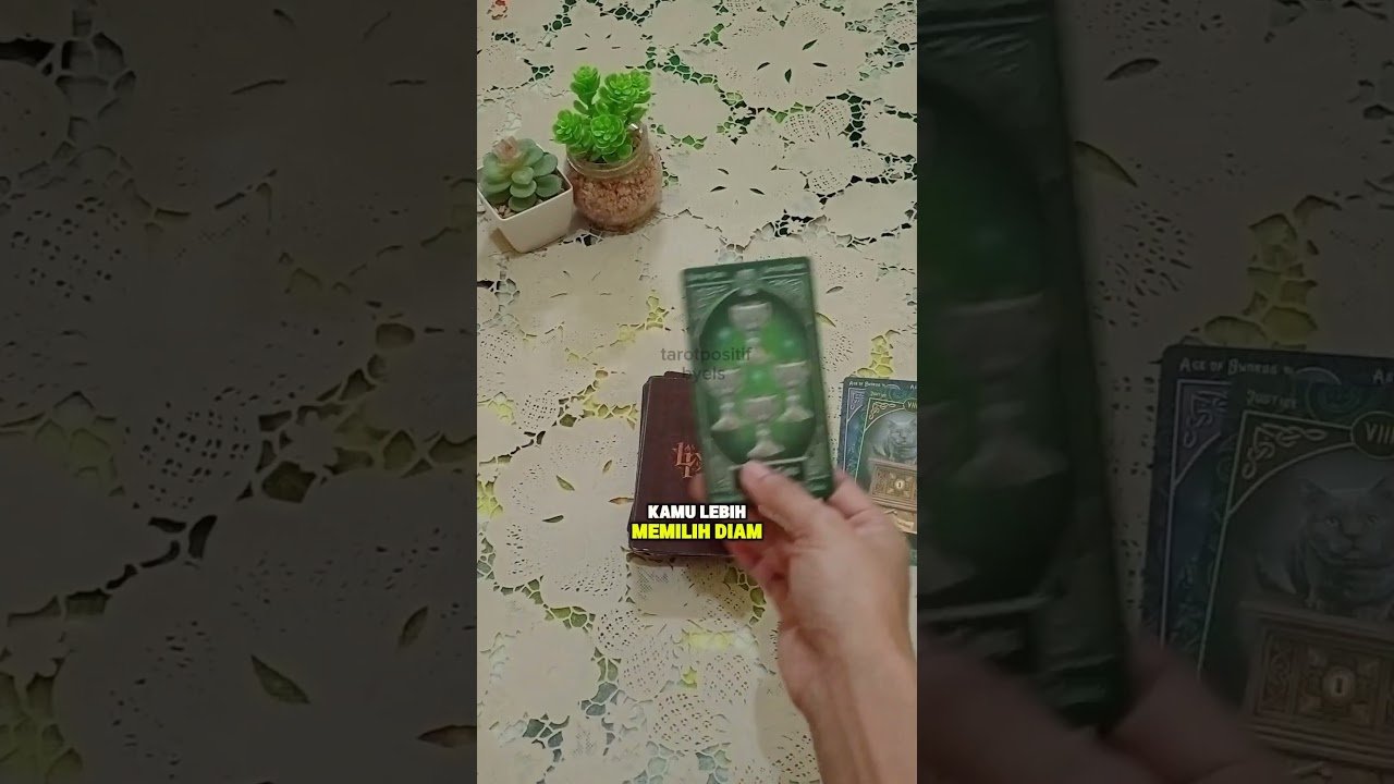 No momento, você está visualizando yang takut melihat perubahan dirimu #tarot #youtubeshorts #feedshorts #tarotreading #pickacard