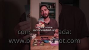 Leia mais sobre o artigo 𝗧𝗔𝗥𝗢𝗧: 🏃‍♂️🐍 𝗗𝗜𝗖𝗘 𝗔𝗗𝗜𝗢𝗦 𝗔 𝗦𝗨 𝗩𝗜𝗗𝗔 𝗙𝗔𝗟𝗦𝗔 #tarot #vidente #eeuu