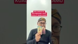 Leia mais sobre o artigo ADA ANGGOTA KELUARGAMU YANG KUALAT SAMA KAMU #tarot #tarotreading