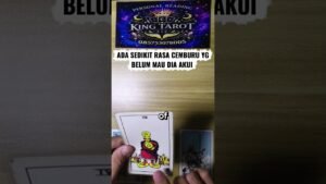 Leia mais sobre o artigo ADA SEDIKIT RASA CEMBURU YG BELUM MAU DIA AKUI !? #pesansemesta #tarot #tarotreading