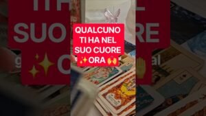 Leia mais sobre o artigo Qualcuno ti ha nel Suo CUORE Ora  ❤️ #shorts #tarocchi #tarot #goldunicornart