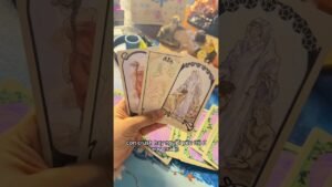 Leia mais sobre o artigo Vũ trụ đang gọi tên bạn #xemtarot #tarot #shorts #thongdiepngaunhien #trending #xuhuongyoutube