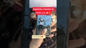Leia mais sobre o artigo Who is coming for you 😀 Tarot 💥 @TheCrystalTarot #tarot #shorts #short #shortsfeed #ytshorts #viral