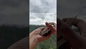 Leia mais sobre o artigo You’re not meant to find this check comments #tarot #tarotreading #viral #viralnow #viralvideos