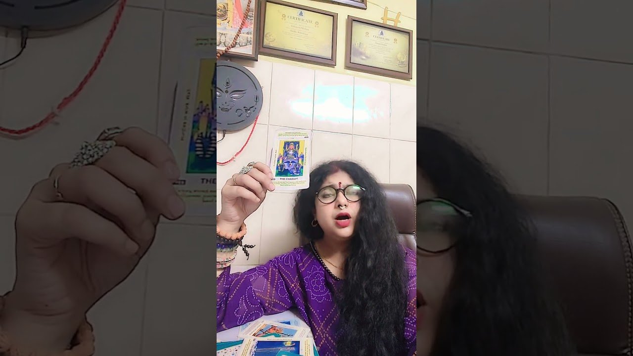 No momento, você está visualizando किस ीा आपके सर पर हाथ हैं #tarot