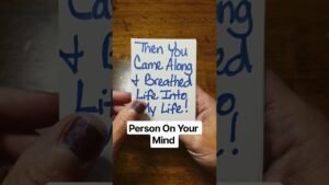 Leia mais sobre o artigo #persononyourmind #twinflametarot #tarot #soulmate #twinflame #lovereading #youneedthismessage #love
