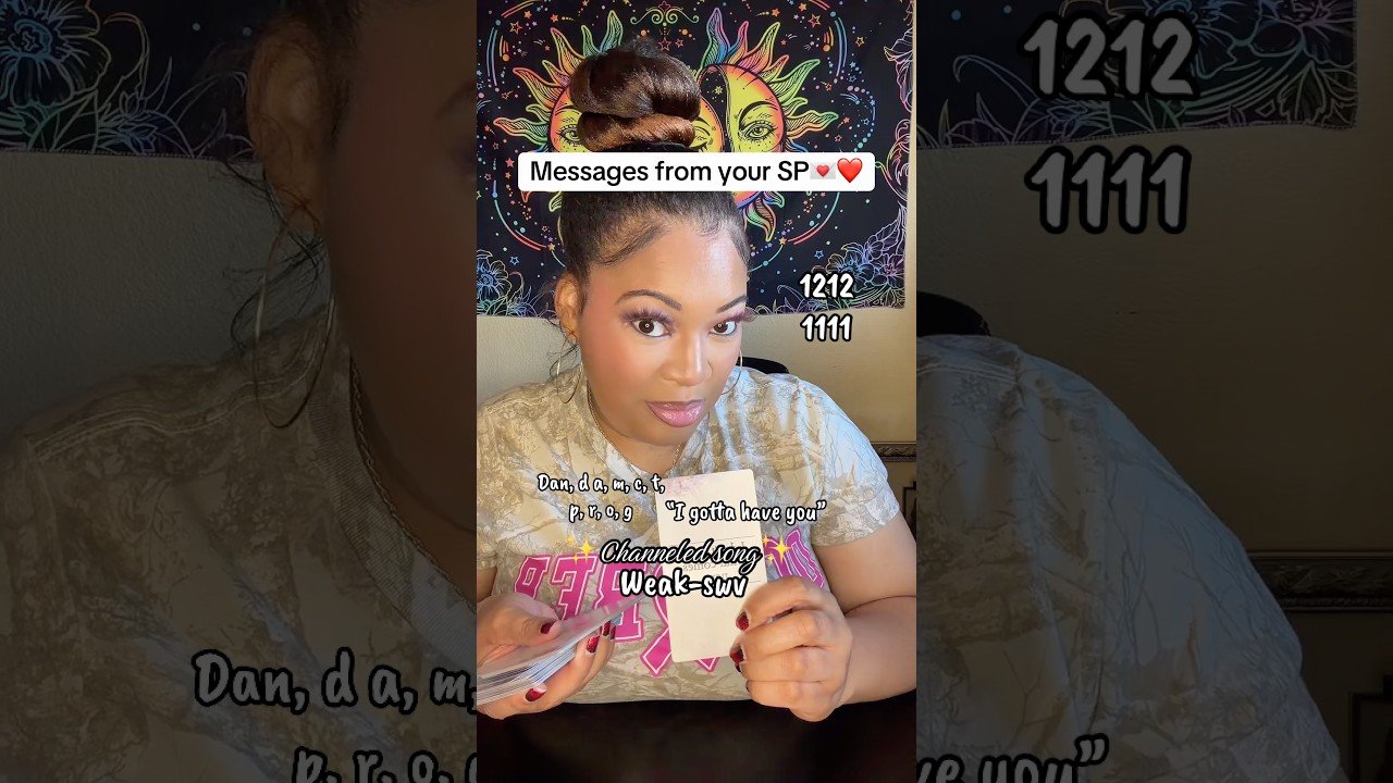 No momento, você está visualizando Weak in the knees!🤣🤣 #viral #tarotreading #lovereading #viralshorts #tarot
